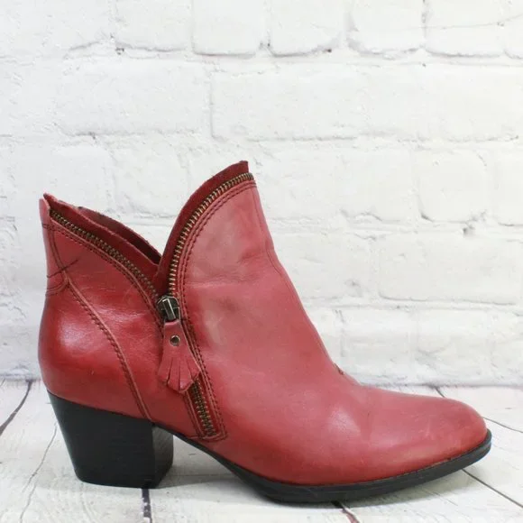 EARTH Red Leather Side Zip Heeled Ankle Booties Size 7.5 - Picture 1 of 9